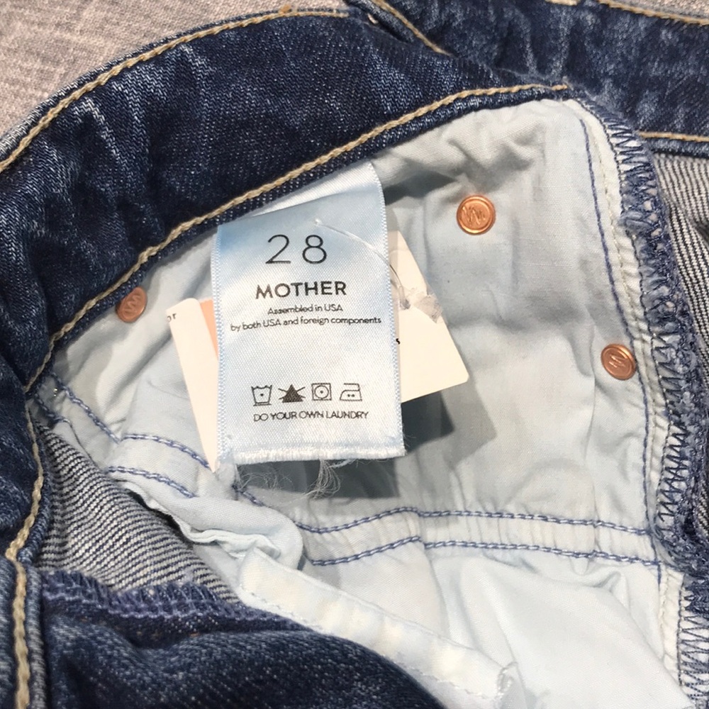 MOTHER Trasher Waist and Hem Jeans - Picture 5 of 6